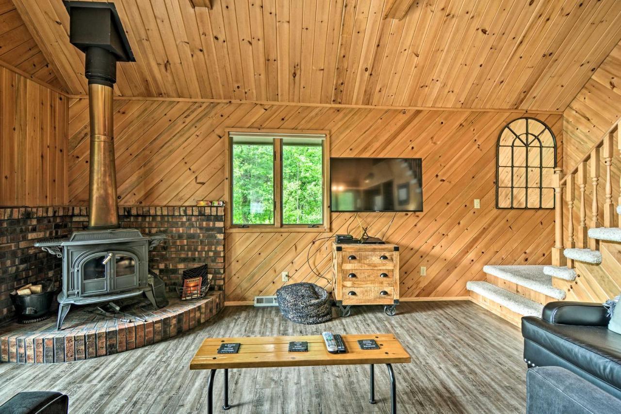 Riverfront Traverse City Cabin Fish, Kayak And Tube المظهر الخارجي الصورة