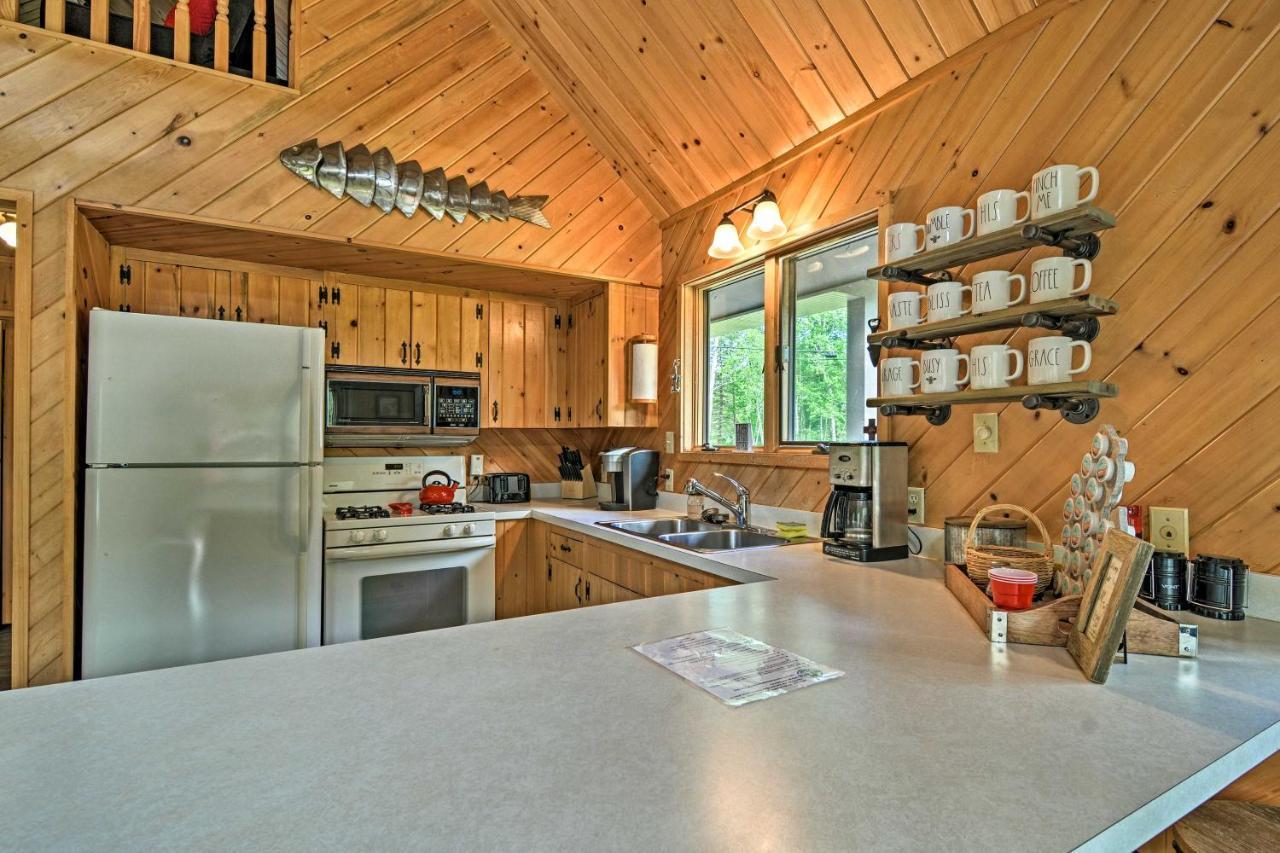 Riverfront Traverse City Cabin Fish, Kayak And Tube المظهر الخارجي الصورة