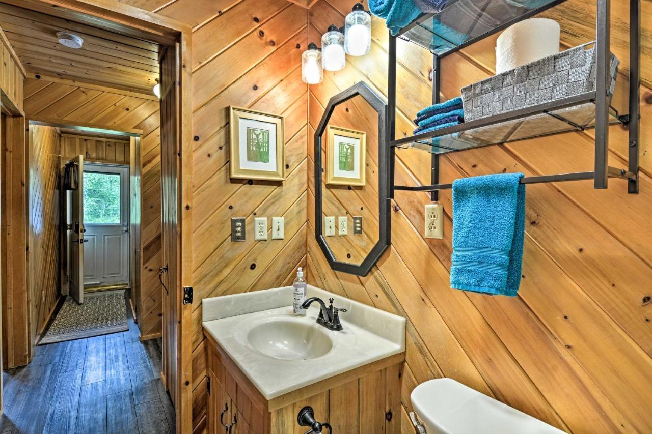 Riverfront Traverse City Cabin Fish, Kayak And Tube المظهر الخارجي الصورة